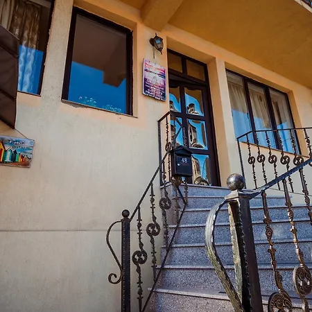 בית הארחה Pia House