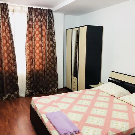 בית הארחה Pia House *